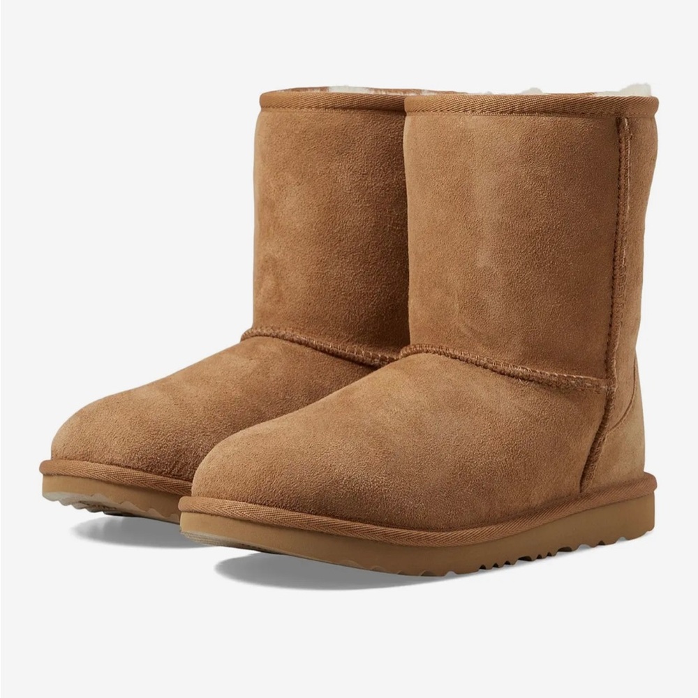UGG - Kids’ Classic II (Size 4)